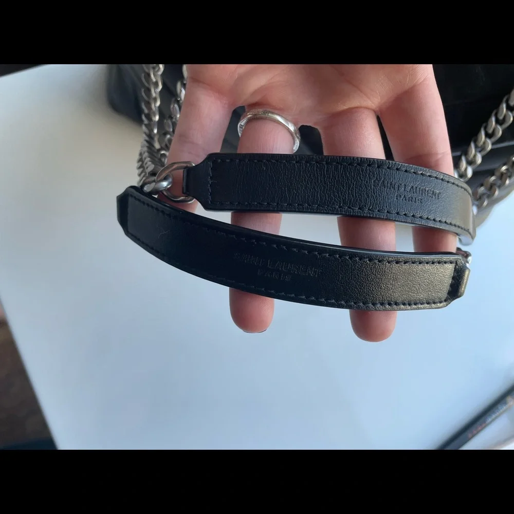 Yves Saint Laurent Black Shoulder Bag - Picture 5 of 6